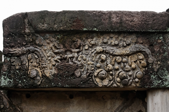 Prasat Sa Kamphaeng Yai-017